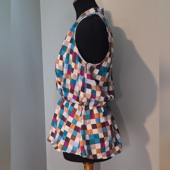 Poema Checkered V Neck Blouse - Picture 2 of 5